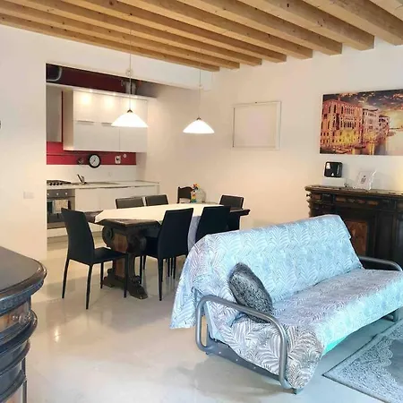 Magnolia Apartment, Easy For Family Venetië